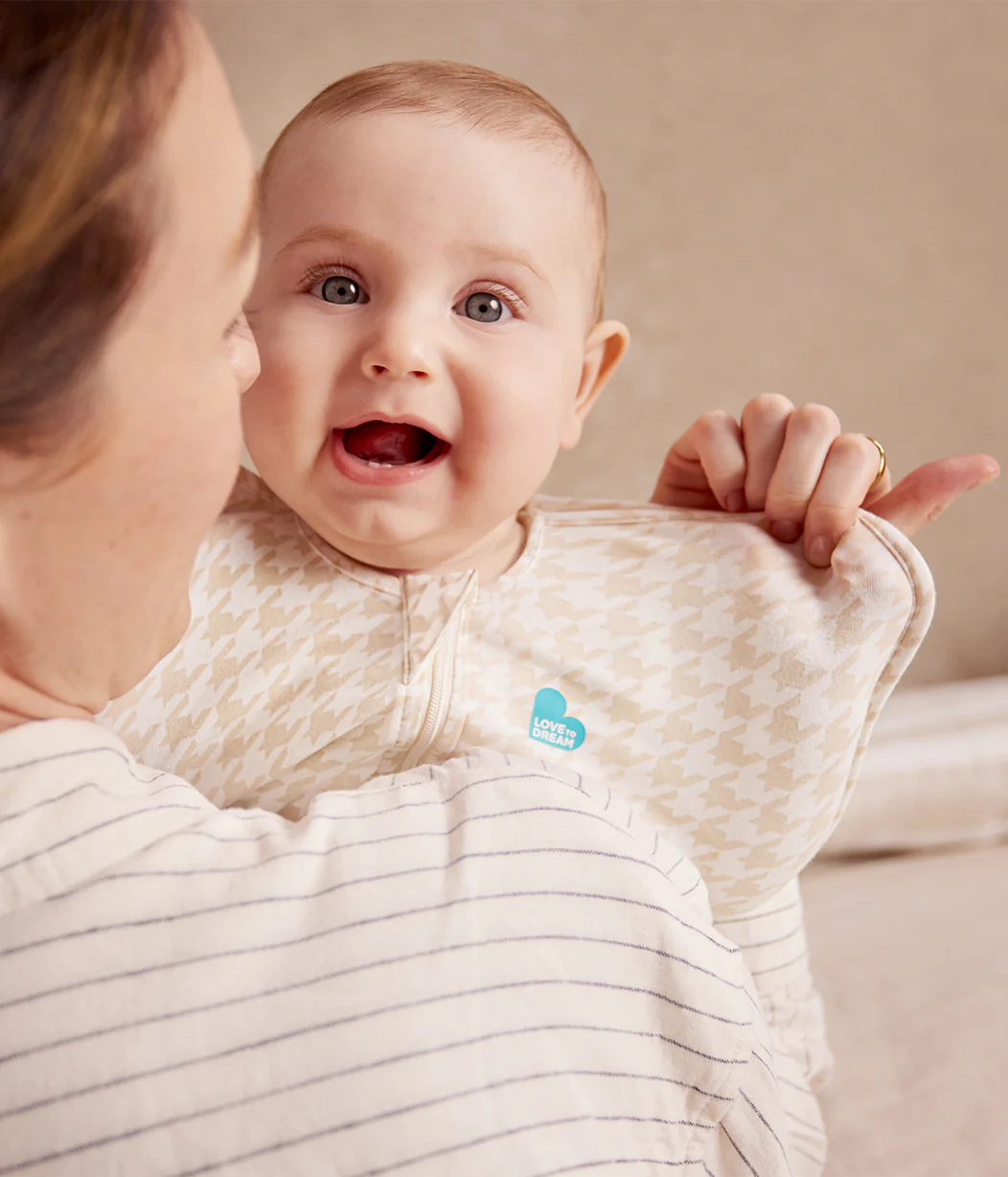 Swaddle Up™ 1.0 TOG Cotton Tan Houndstooth - Image 11